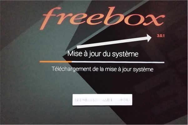 Processus de téléchargement de la mise à jour de la Freebox mini 4K